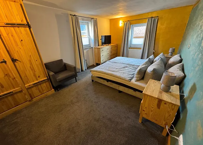 Appartement Refugium Am Schlossberg In Der Burgstadt *